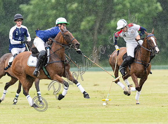 Polo action Bathurst Cup, Cirencester Park