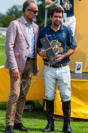 Presentation of the Ellerston Cup to winning team