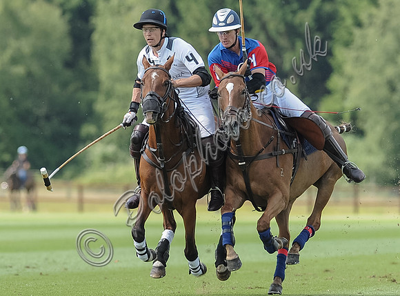 Warwickshire Cup polo action HB Polo Team and La Indiana
