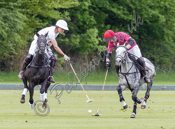 Gerald Balding Cup polo action Robyn Skincare v Saracens