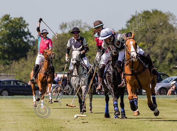Coxwell v Noon Giraffe polo action , Committee Cup semi-final 2021