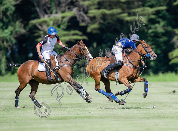 Polo action Tyro Cup Final -  Cirencester Park