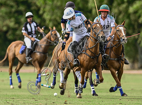 Polo action, Wichenford Bowl 2025 semi-final match, Beaufort Polo Club