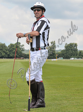 Umpire Julian Appleby