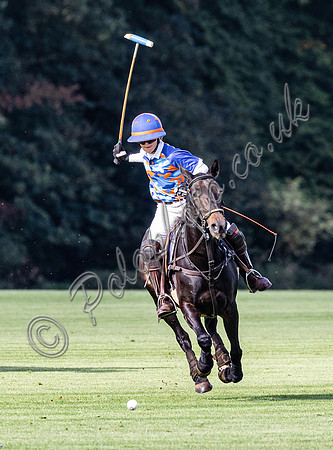 Polo action, Sue Cudmore Associates subsidiary semi final, Cirencester Park