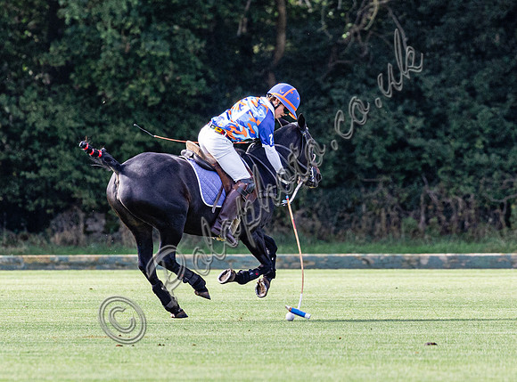 Polo action, Sue Cudmore Associates subsidiary semi final, Cirencester Park
