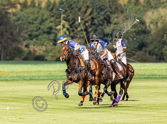 Polo action, Sue Cudmore Associates subsidiary semi final, Cirencester Park