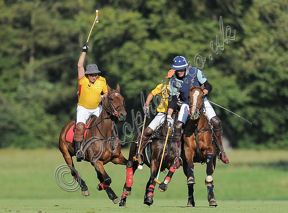 polo action between Noon Giraffe and Claremount