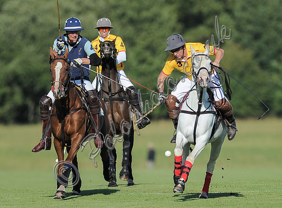 polo action between Noon Giraffe and Claremount