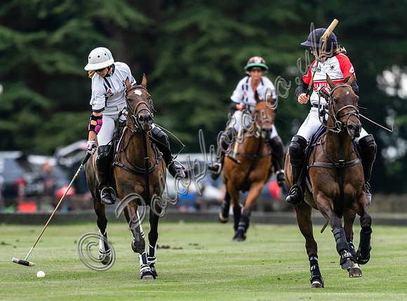 Polo action, VL Ladies 18 Goal, Cirencester Park