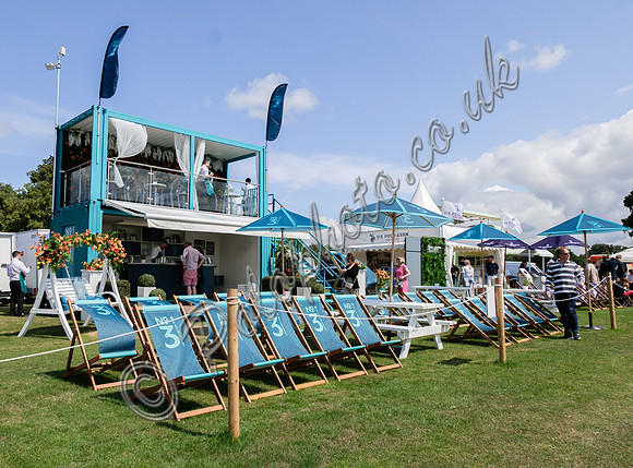 Atmosphere, trade stands and sponsors