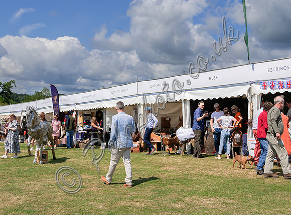 Atmosphere, trade stands and sponsors