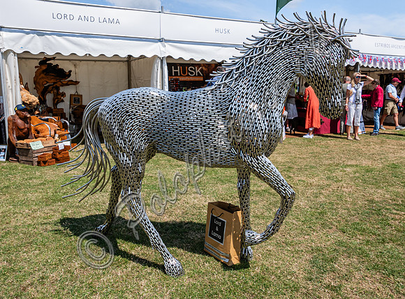 Atmosphere, trade stands and sponsors