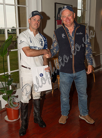 Presentation toJules Van Vegchel of Senzaltro, by sponsor Peter Baldwin of Baldwin Construction