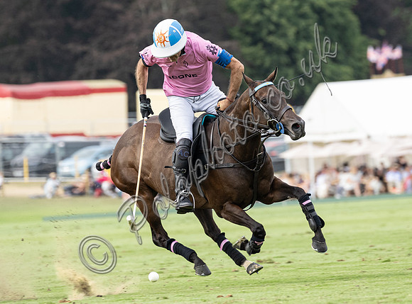 Polo action, 2025 Gold Cupsemi-final, Cowdray Park Polo Club