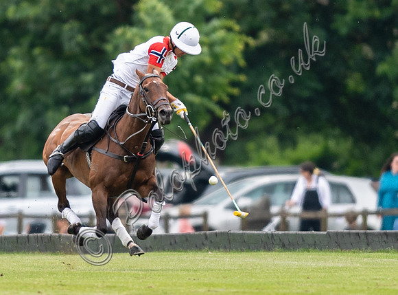 Polo action, Warwickshire Cup Final, Cirencester Park