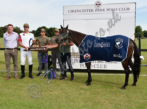 Polo action, Warwickshire Cup Final, Cirencester Park