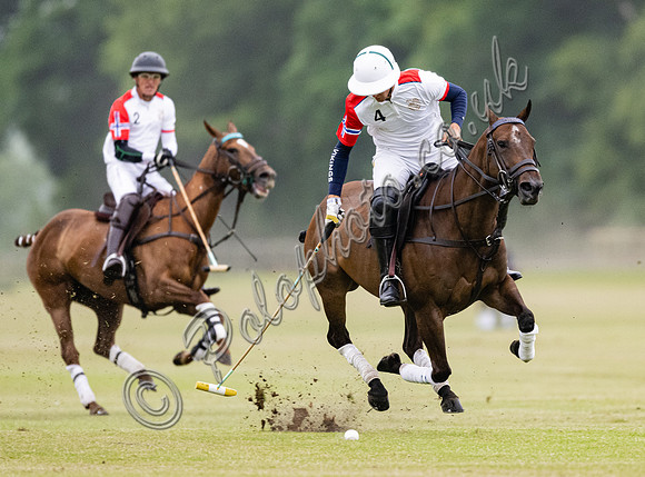 Polo action Bathurst Cup, Cirencester Park