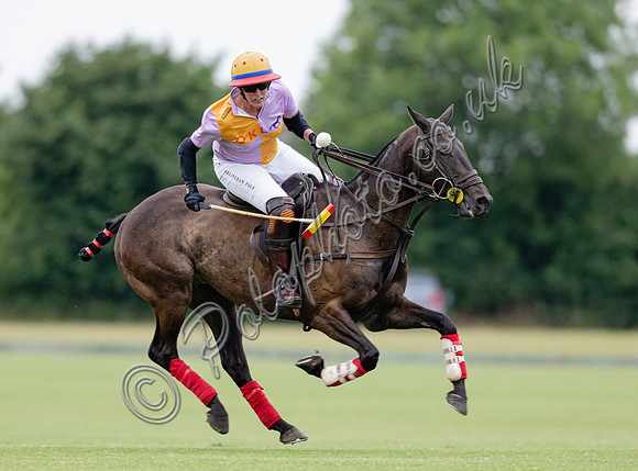 polo action VL Ladies 16 goal semi-final, Cirencester Park