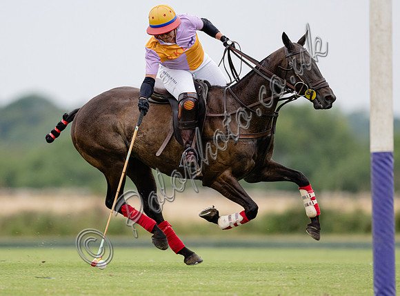 polo action VL Ladies 16 goal semi-final, Cirencester Park
