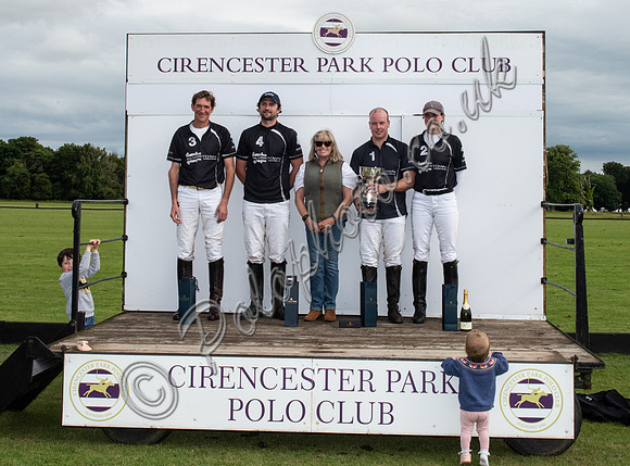 polo action for the Corinium Bowl, Cirencester Park